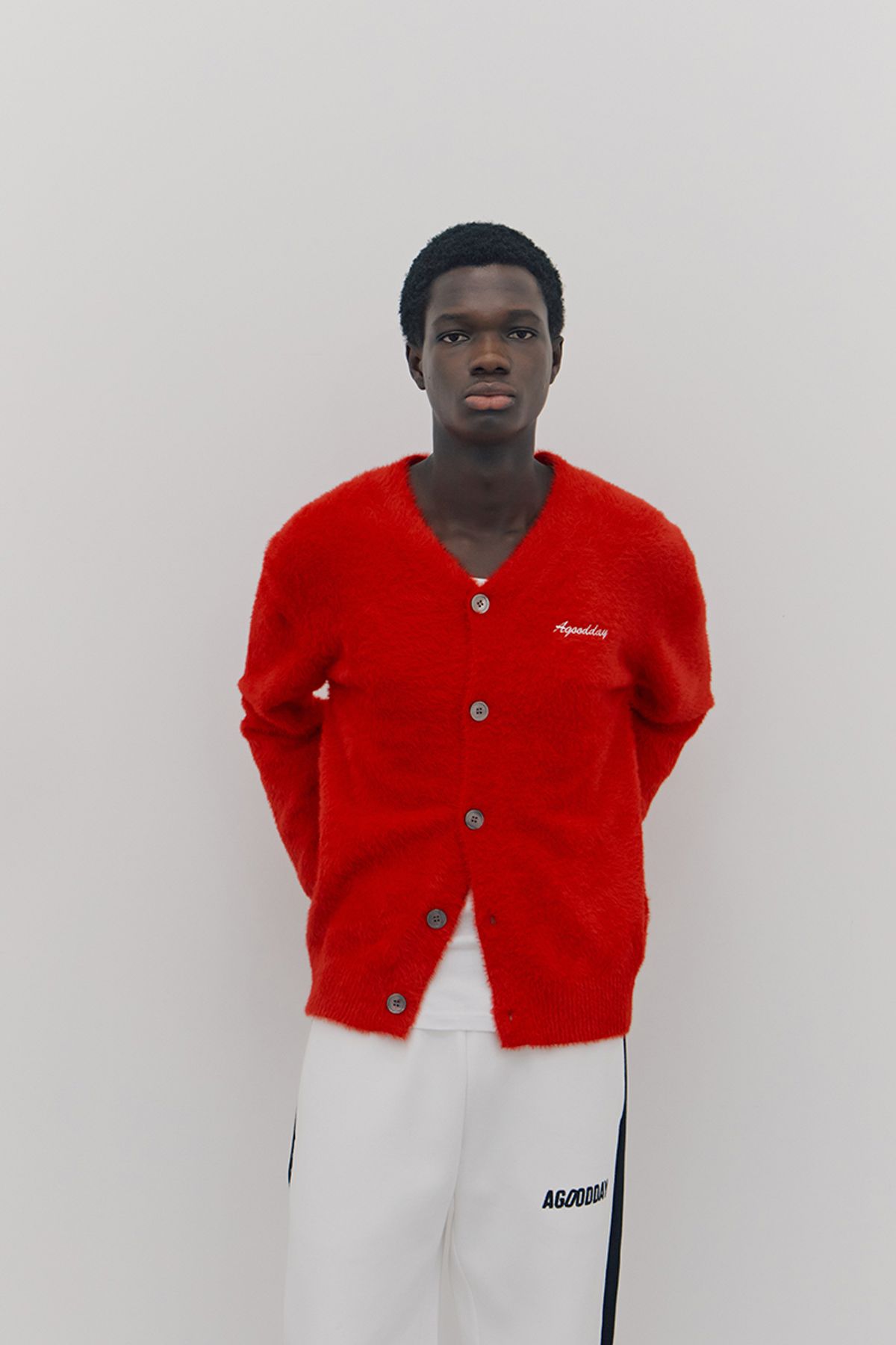 어굿데이(AGOODDAY) [UNISEX]  BISCOUS V-NECK CARDIGUN (red)