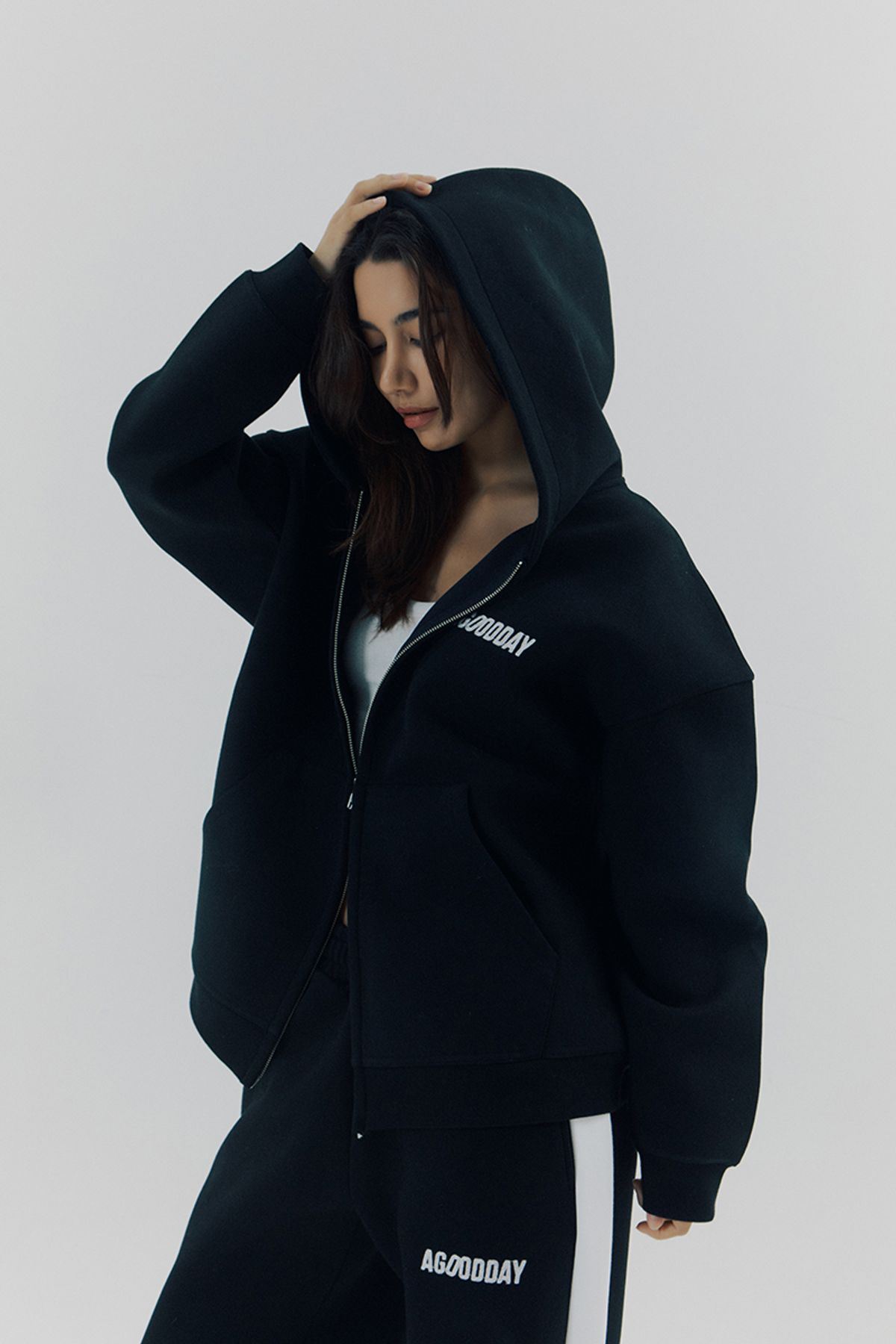 어굿데이(AGOODDAY) [UNISEX]  BELLUNA HOODIE ZIPUP (black)