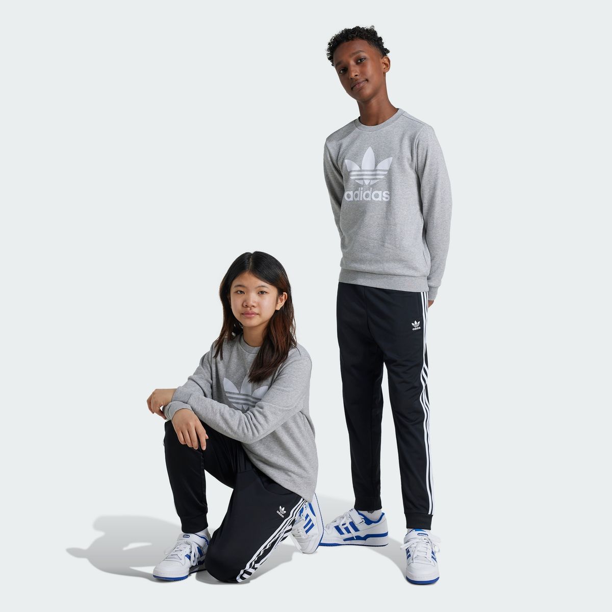 아디다스 키즈(ADIDAS KIDS) 아디컬러 SST 트랙 팬츠 IX7630