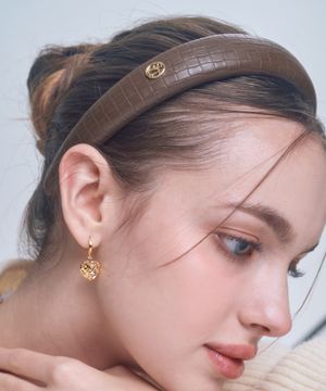 엘레게 레더 로고 헤어밴드 STH8B1142