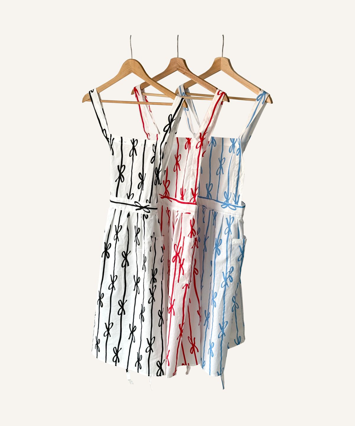 류블류샵(LYUBLYUSHOP) 러블리 리본 패브릭 앞치마 3colors