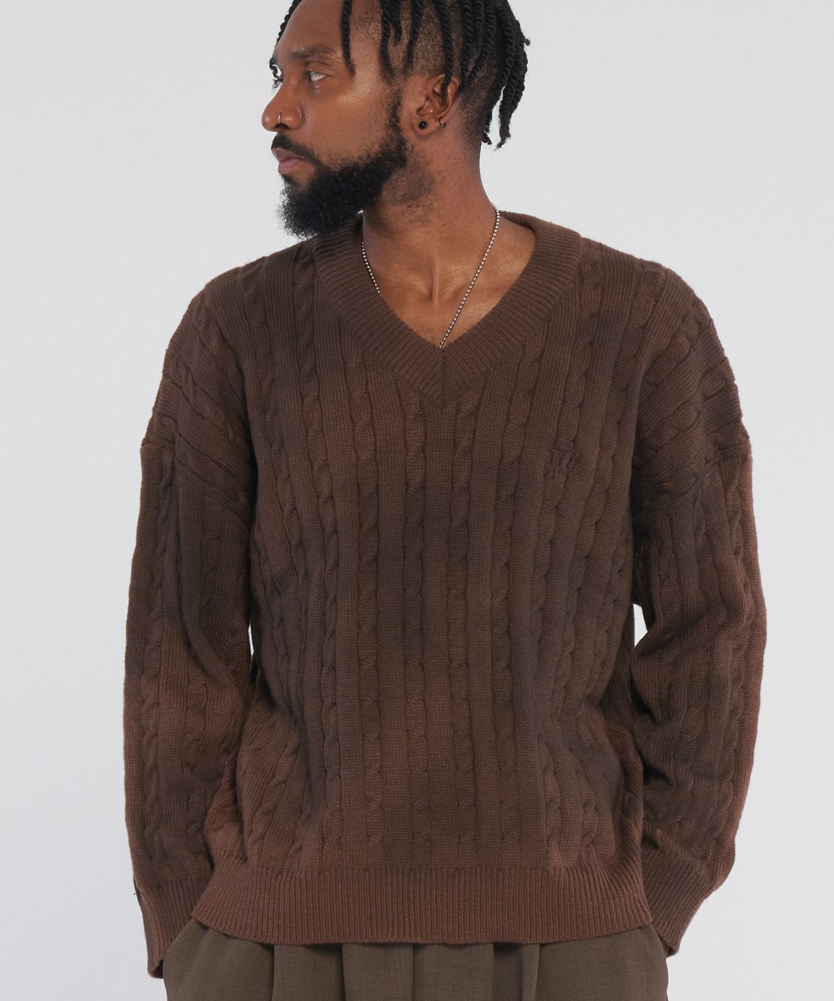 테네르(TENER) Dirty Spray V-Neck Twisted Knitwear_Brown