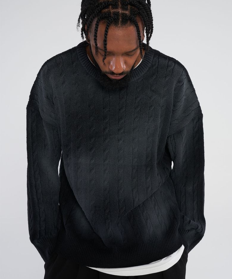 Dirty Spray R Twisted Knitwear_Black