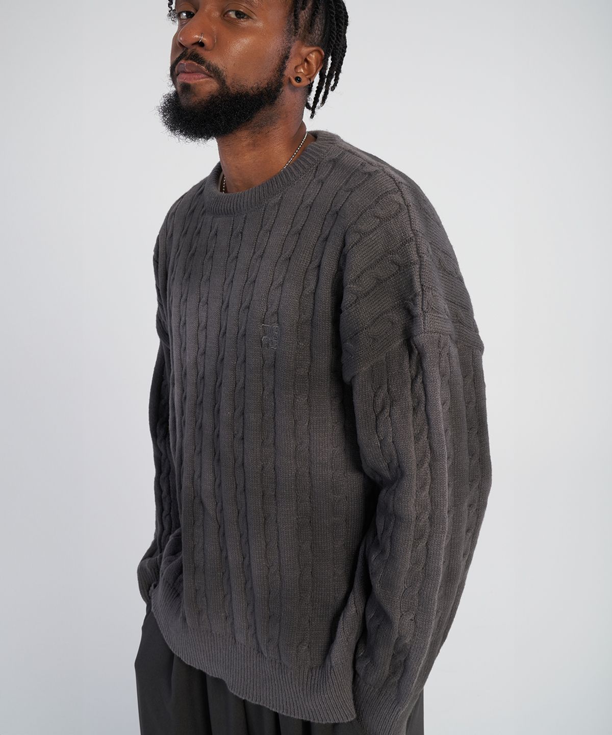 테네르(TENER) Dirty Spray R Twisted Knitwear_Gray