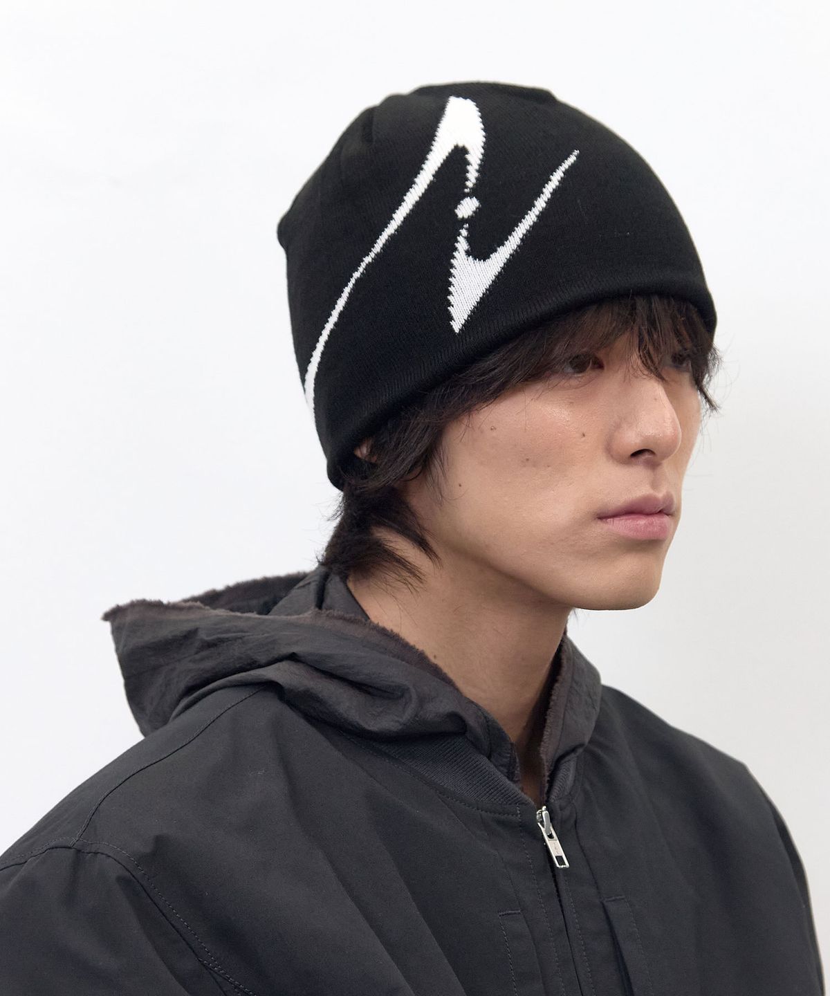 비엘알(BLR) BLR Curved Logo Beanie Black