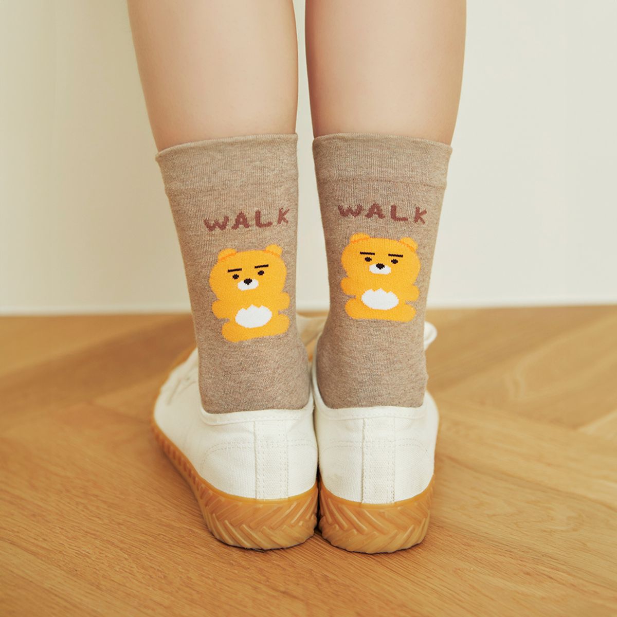 카카오프렌즈(KAKAO FRIENDS) 데일리 삭스 멜란지 모카_라이언