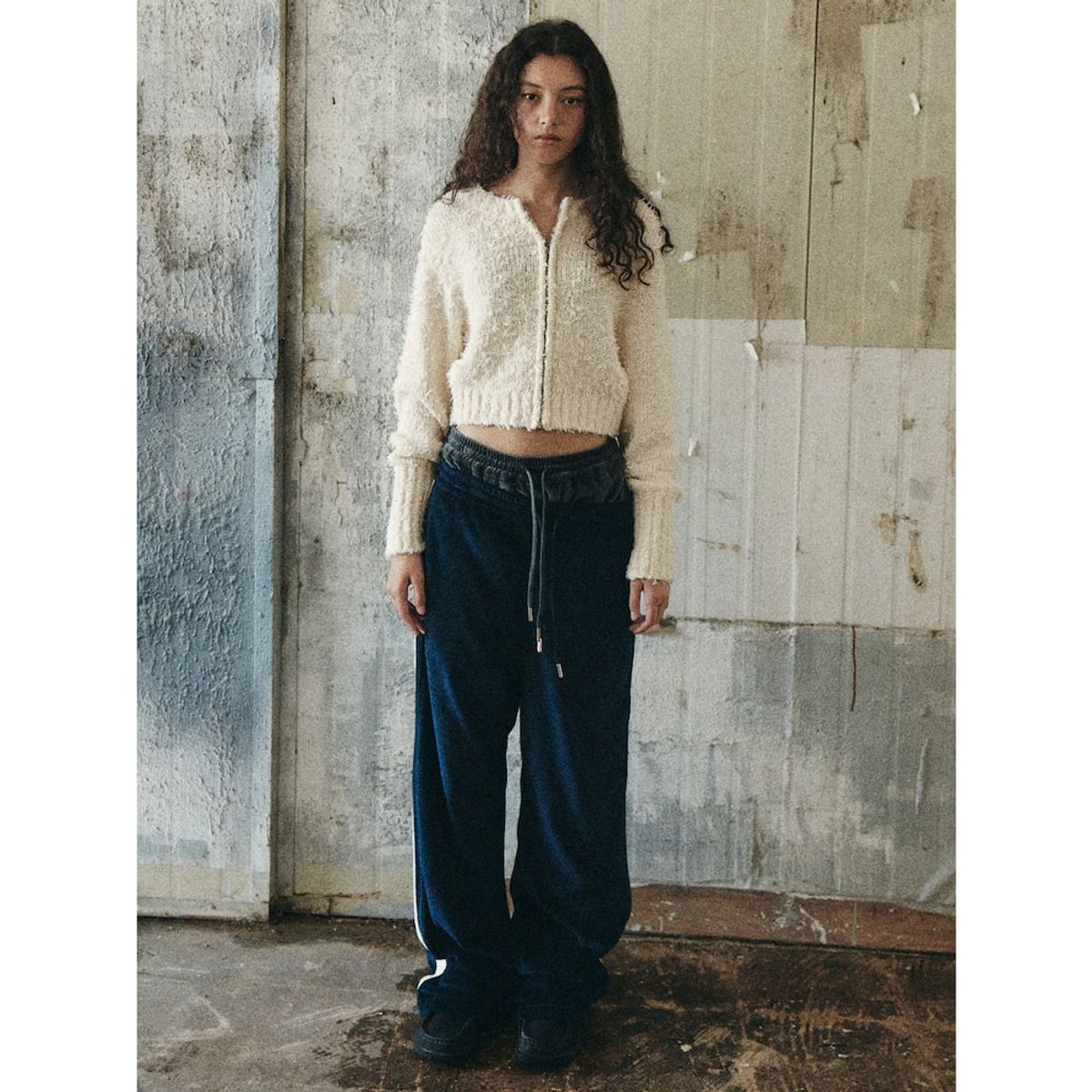 샌드 사운드(SAND SOUND) Boucle Crop ZipUp Sweater  Ivory