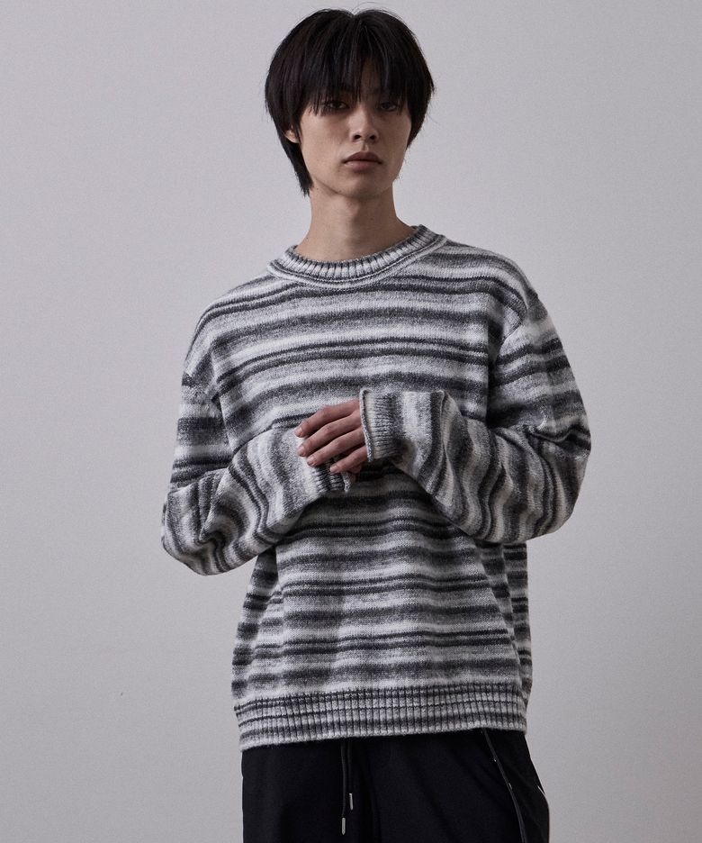 그라데이션 스택스 맥시 크루넥 니트 그레이