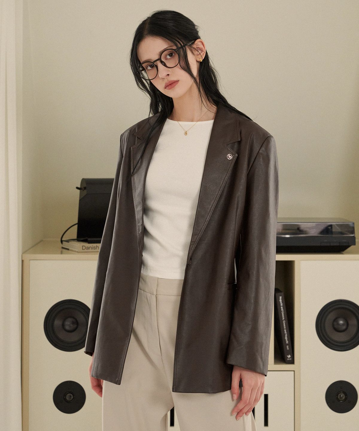미케네(MICANE) 램번트 오버 핏 레더 테일러드 자켓