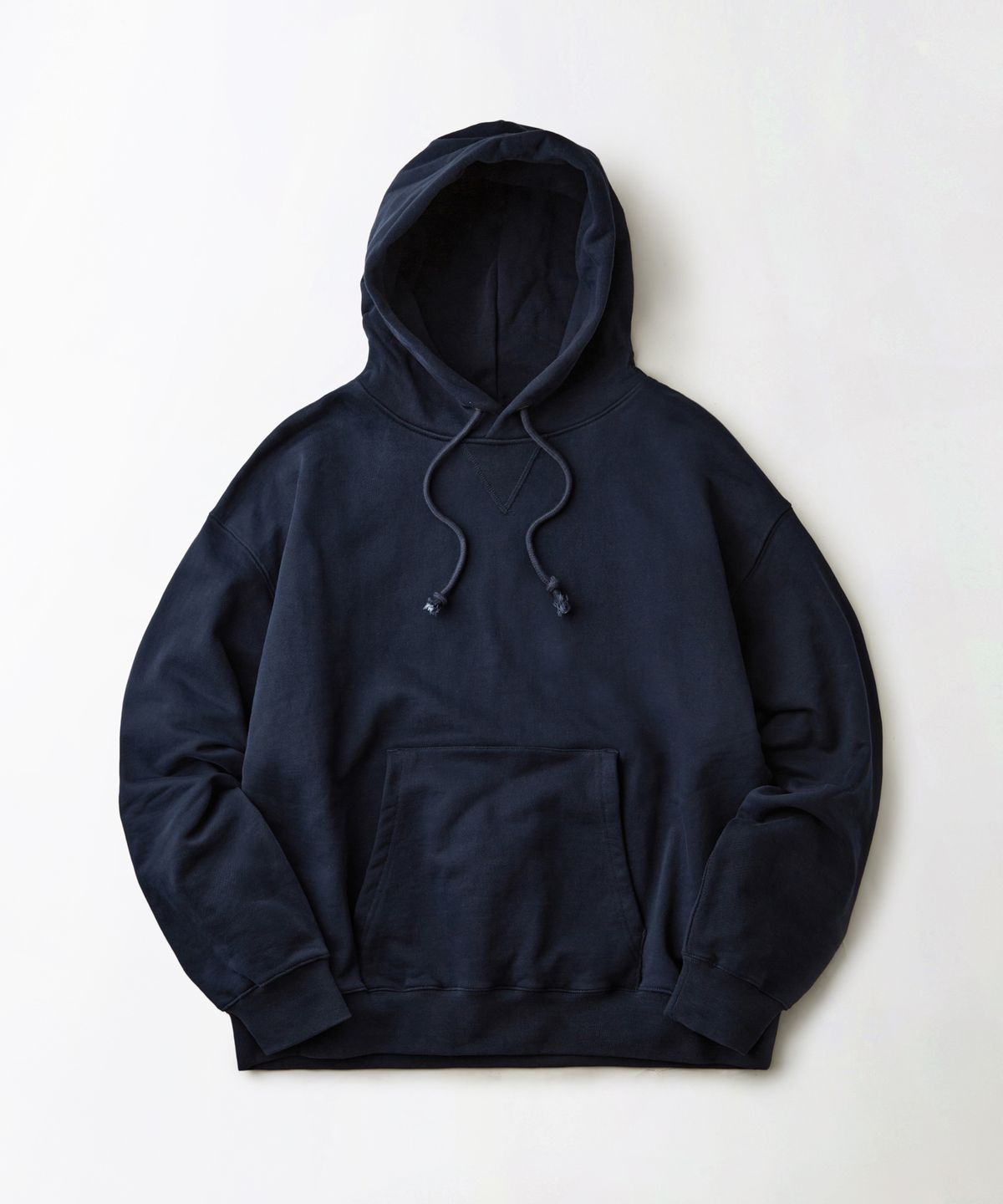 아웃스탠딩(OUTSTANDING) AUTHENTIC COMFORT HOOD SWEAT_NAVY