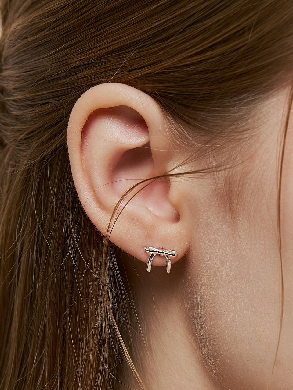 MUSINSA | HEI [sv925] slim ribbon earring
