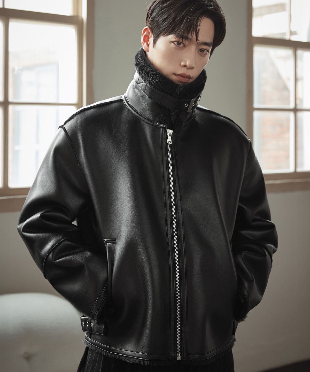 드로우핏(DRAW FIT) 오버사이즈 라인 무스탕 자켓 [BLACK]