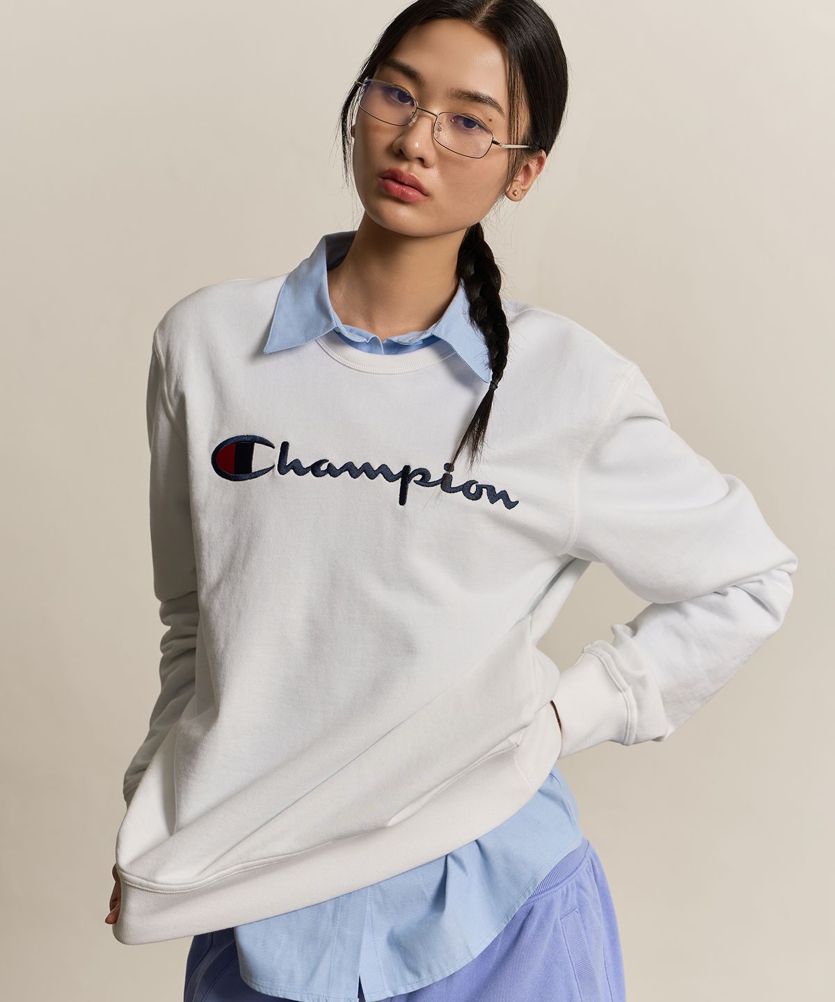 챔피온(CHAMPION) 빅 스크립트 로고 크루넥 스웨트셔츠 White
