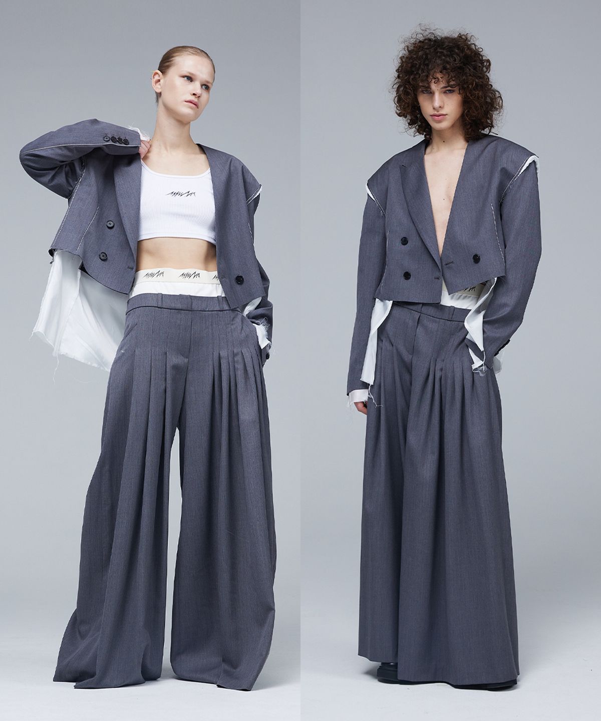 므아므(MMAM) Signature unbalance pin tuck logo band flare slacks