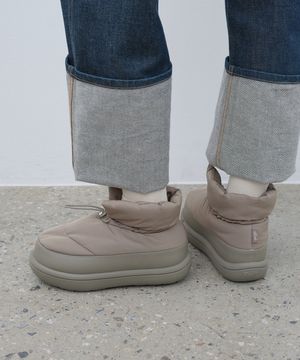 클라우드 플러피 패딩 부츠 (5XM02400G925)