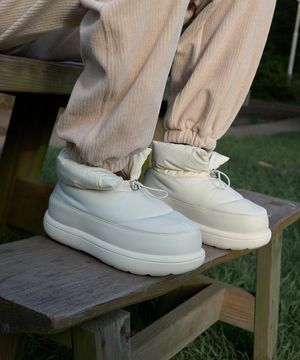 클라우드 플러피 패딩 부츠 (5XM02400G920)