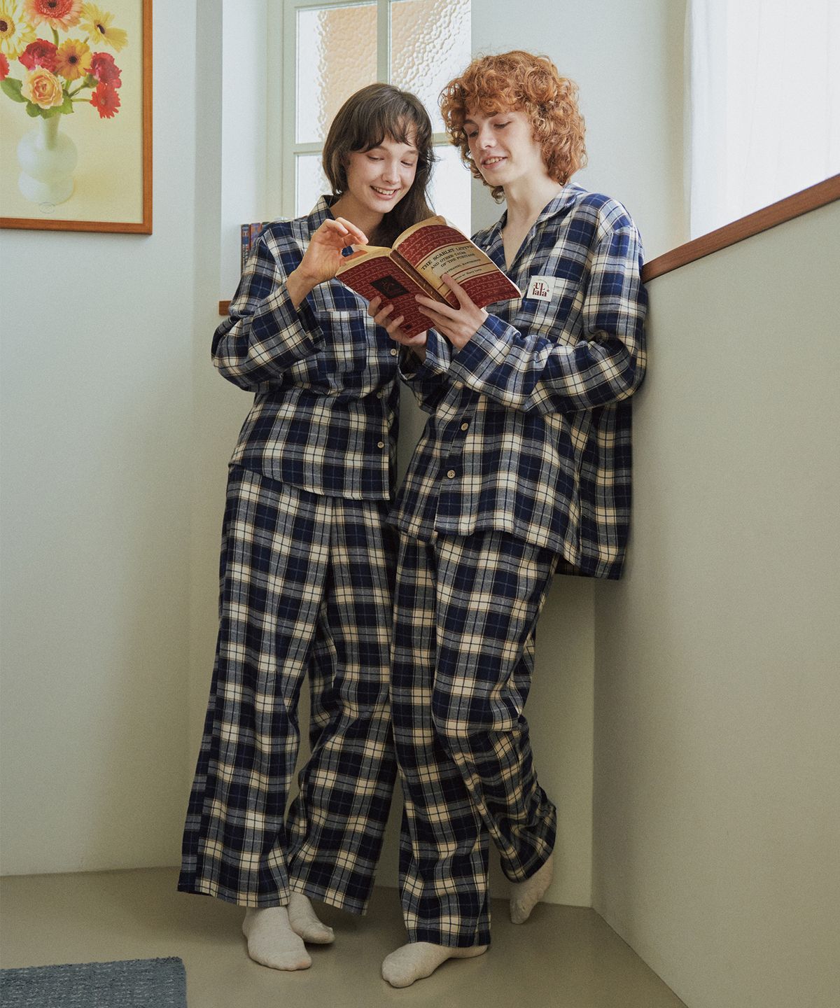 울랄라파자마(ULLALA PAJAMAS) 클로저 긴팔 여성페어 네이비 (21수)