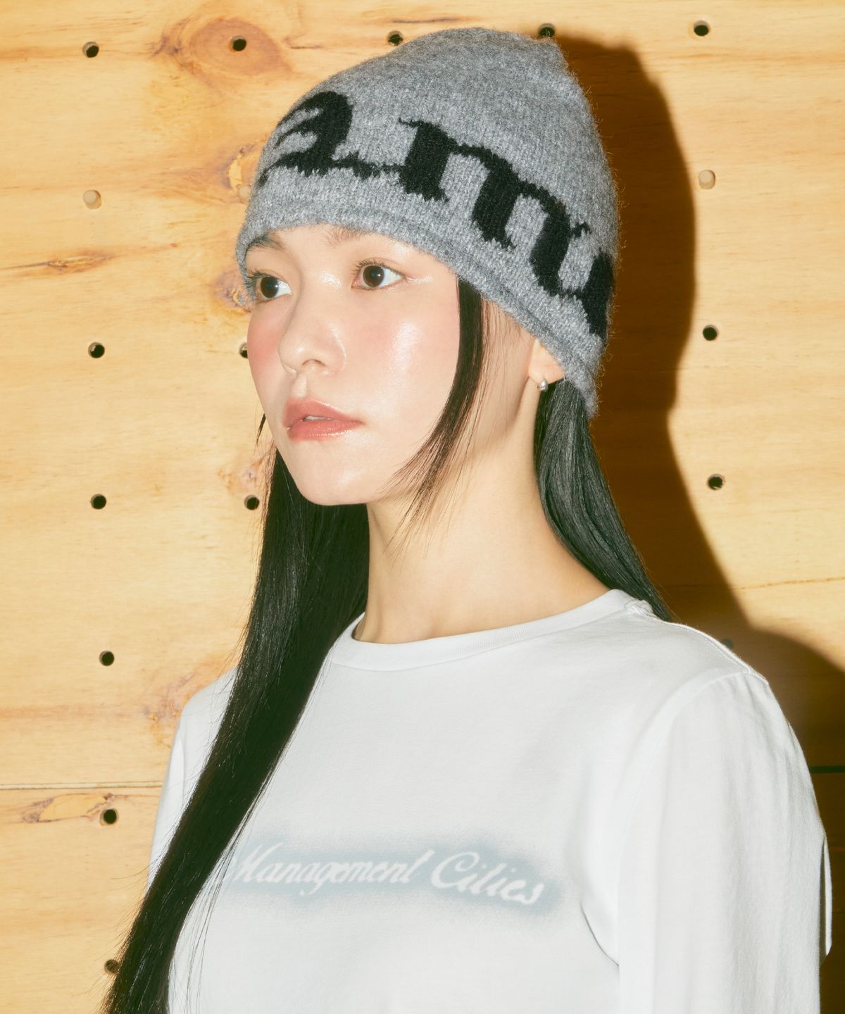 엘엠씨(LMC) GOTHIC NAME KNIT BEANIE charcoal