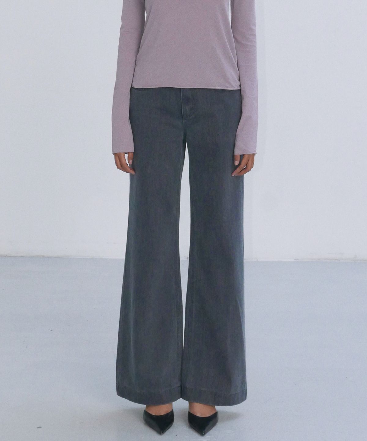 엔오르(EN OR) SEMI WIDE HIGH-RISE DENIM PANTS - DARK GREY