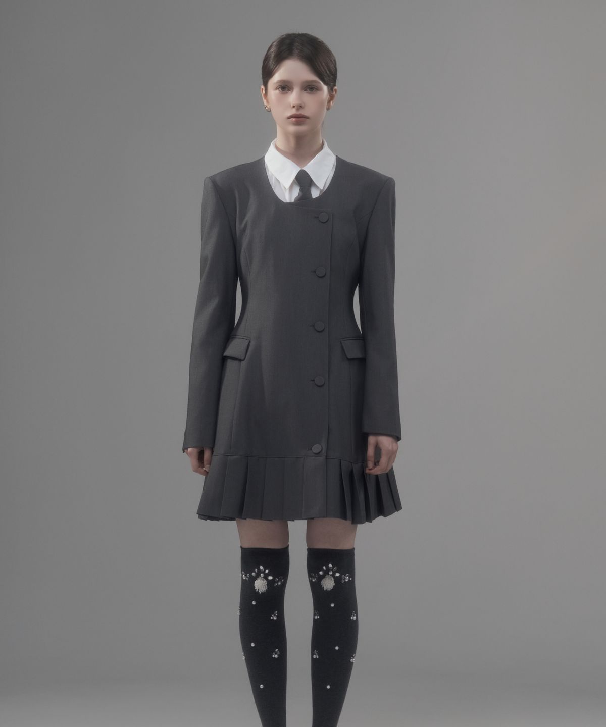마우솔레움(MAU SOLEUM) Jenn Round Neck Pleated Suit Jacket Dress - Grey