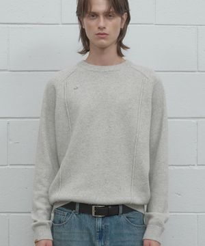 핀턱 포인트 라운드 니트 BE