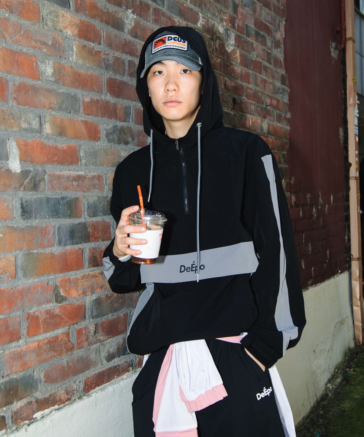 디에포(DEEPO) 1/2집업 후드 아노락 BLACK