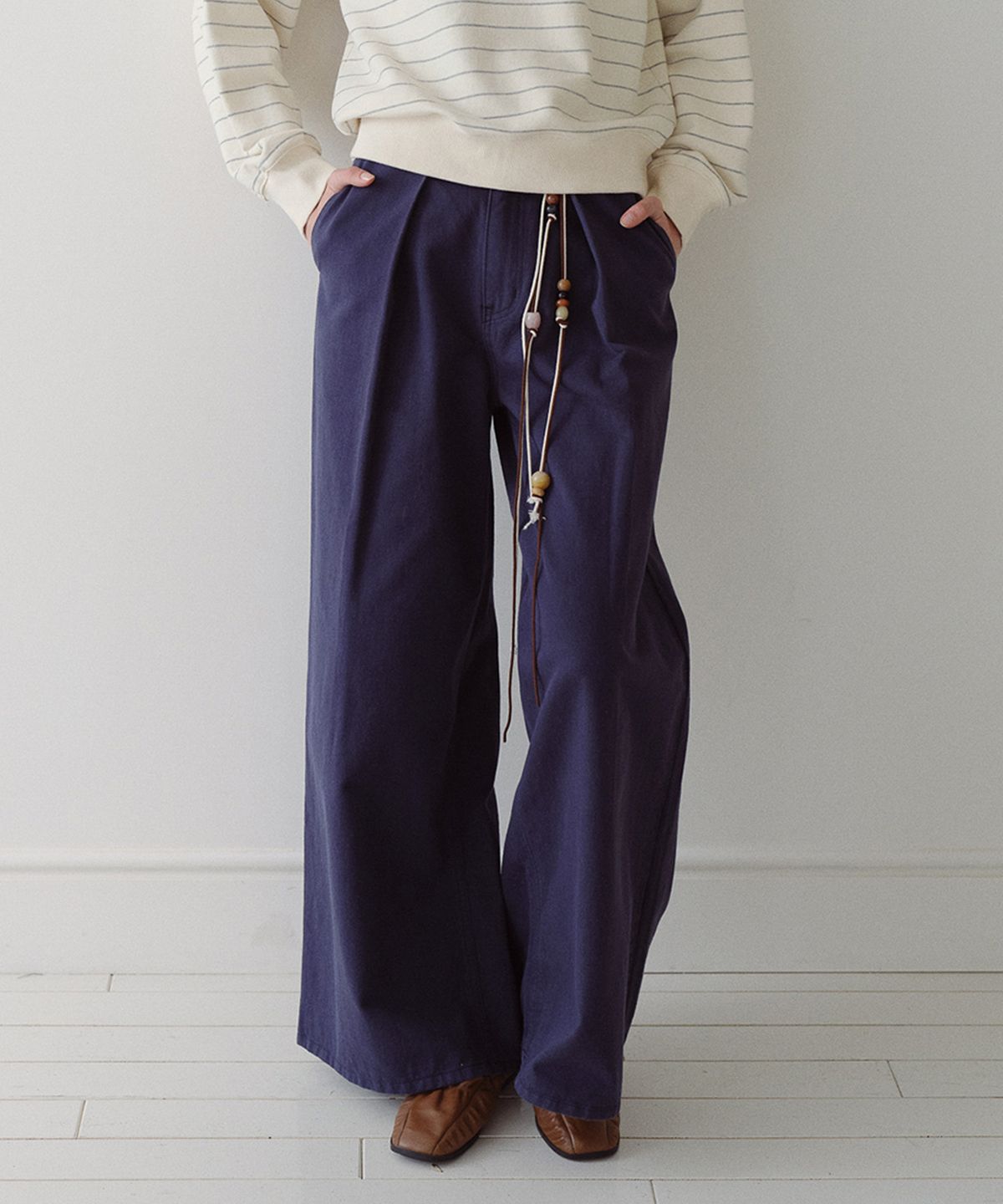엔오르(EN OR) ONE TUCK WIDE DENIM PANTS - BLUE