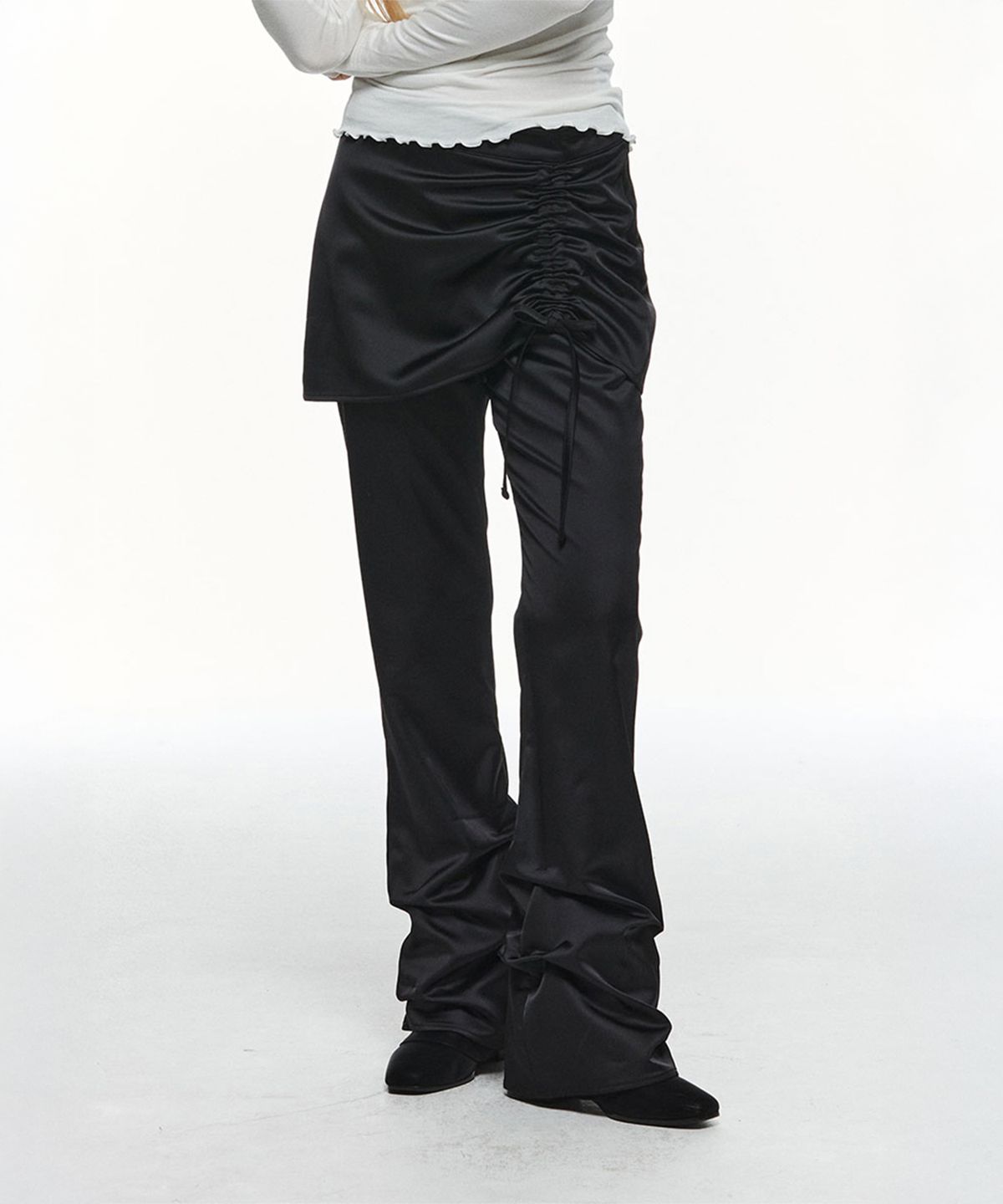 쓰리투에이티(THREE TO EIGHTY) SATIN SET-UP SKIRT- PANTS (BLACK)