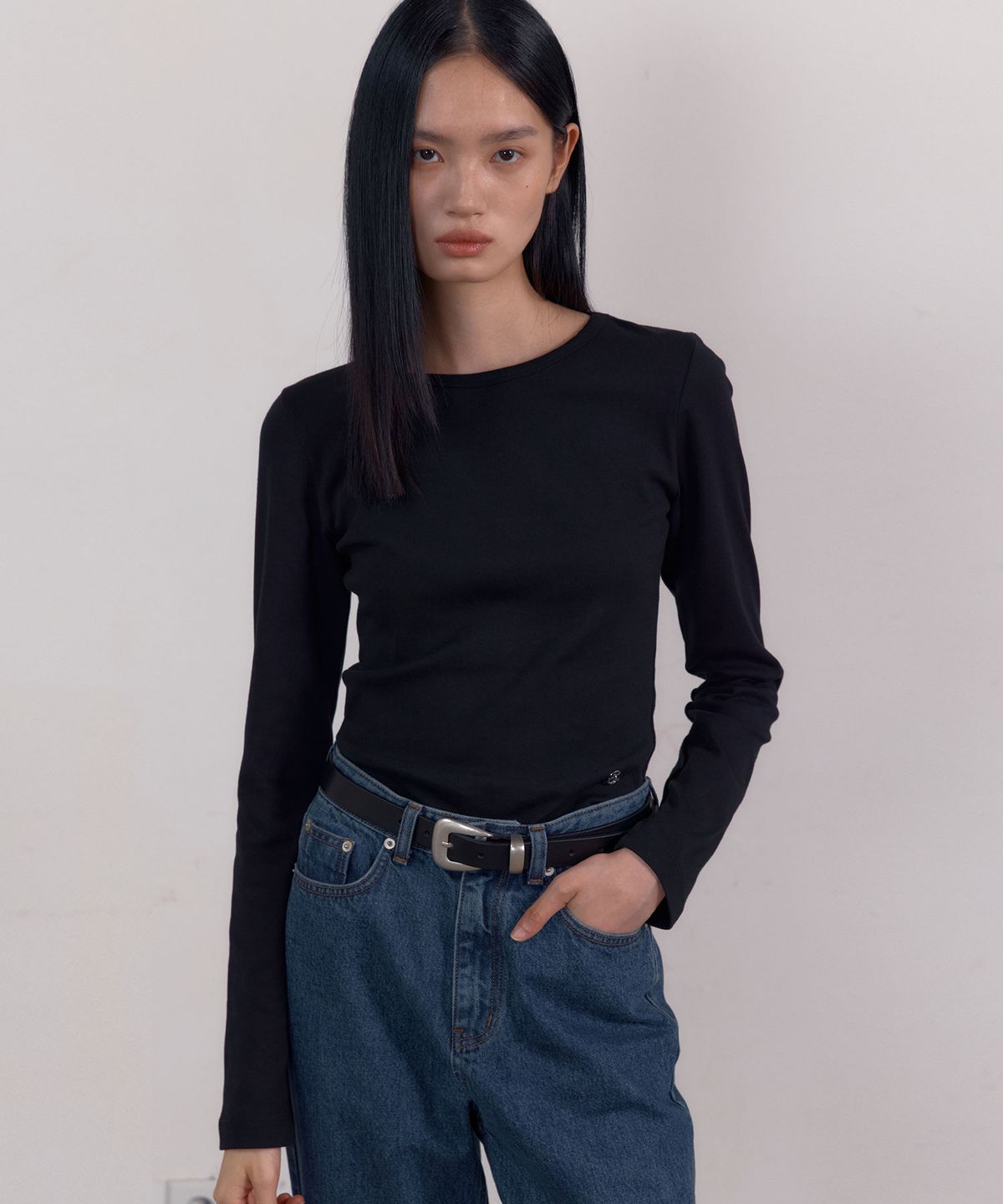 38컴온커먼(38COMEONCOMMON) Symbol Slim Long Sleeve T-Shirts (Black)