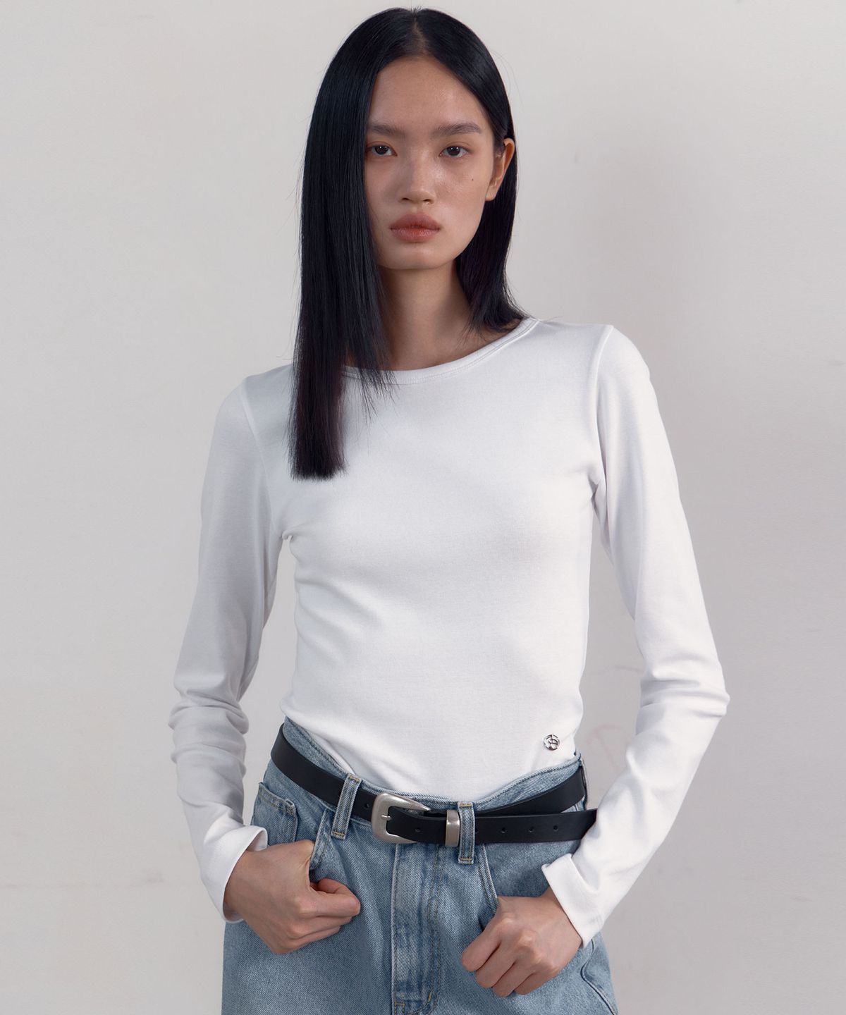 38컴온커먼(38COMEONCOMMON) Symbol Slim Long Sleeve T-Shirts (White)