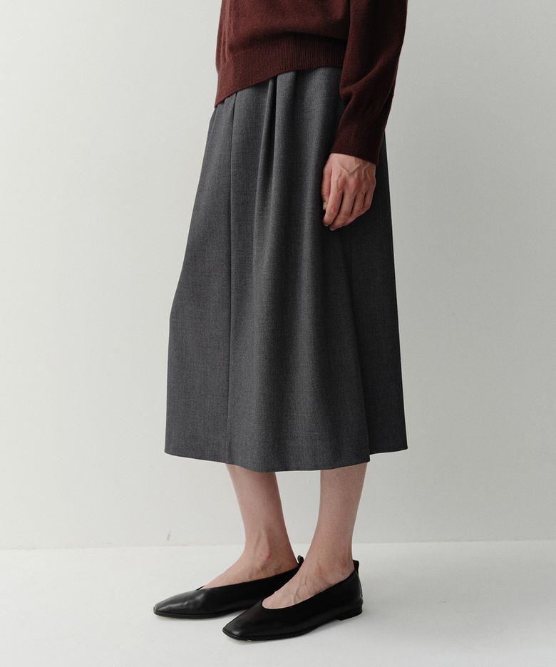 TUCK VOLUME MAXI SKIRT (CHARCOAL)