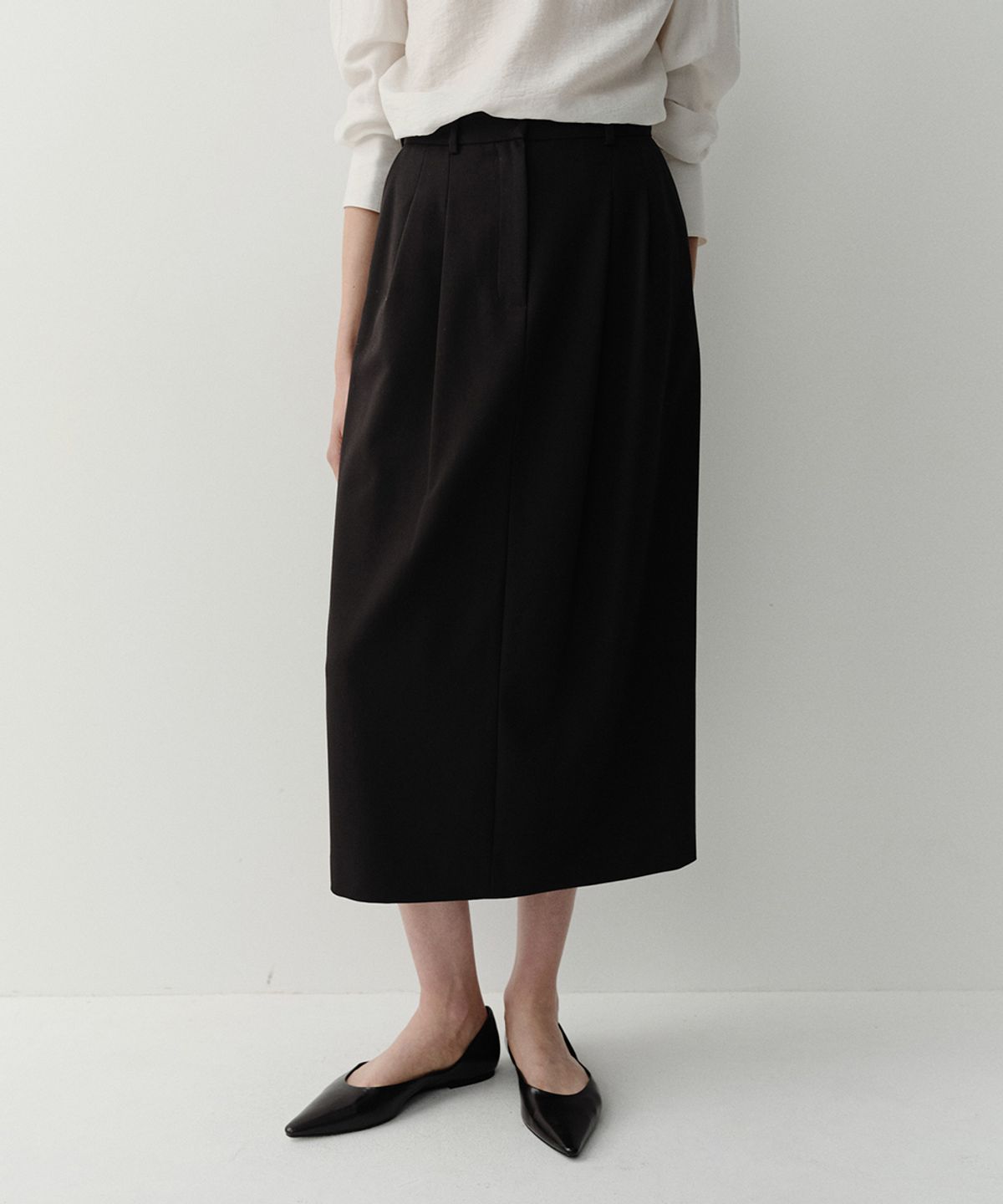 이아(EAAH) TUCK VOLUME MAXI SKIRT (BLACK)