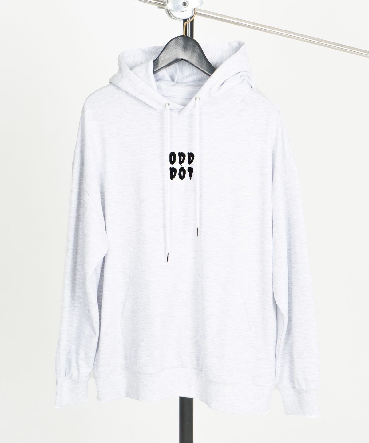 오드닷(ODD DOT) 오드 빅로고 후드티_아이보리