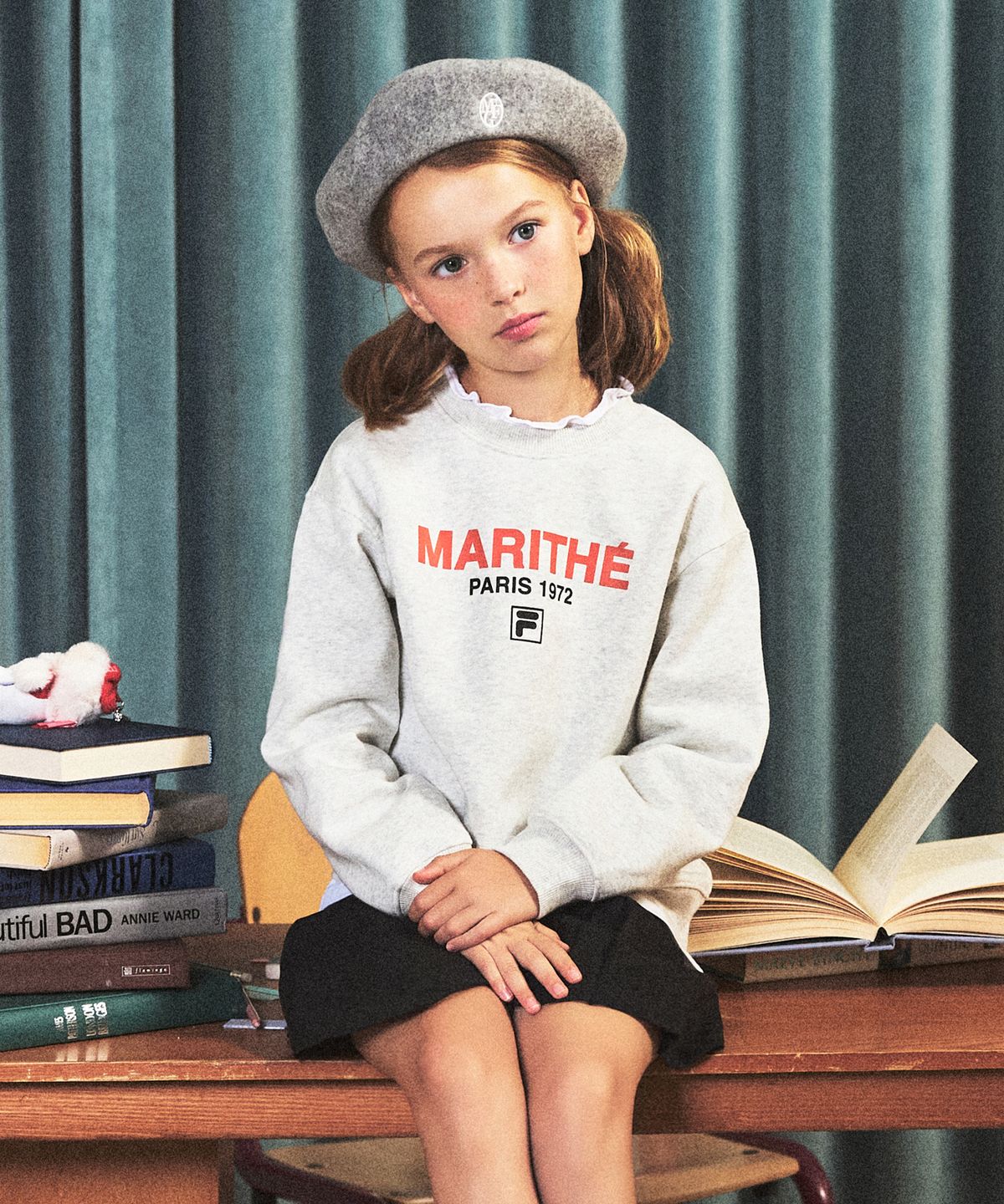 마리떼 키즈(MARITHÉ KIDS) MFG X FILA KIDS SWEATSHIRT oatmeal