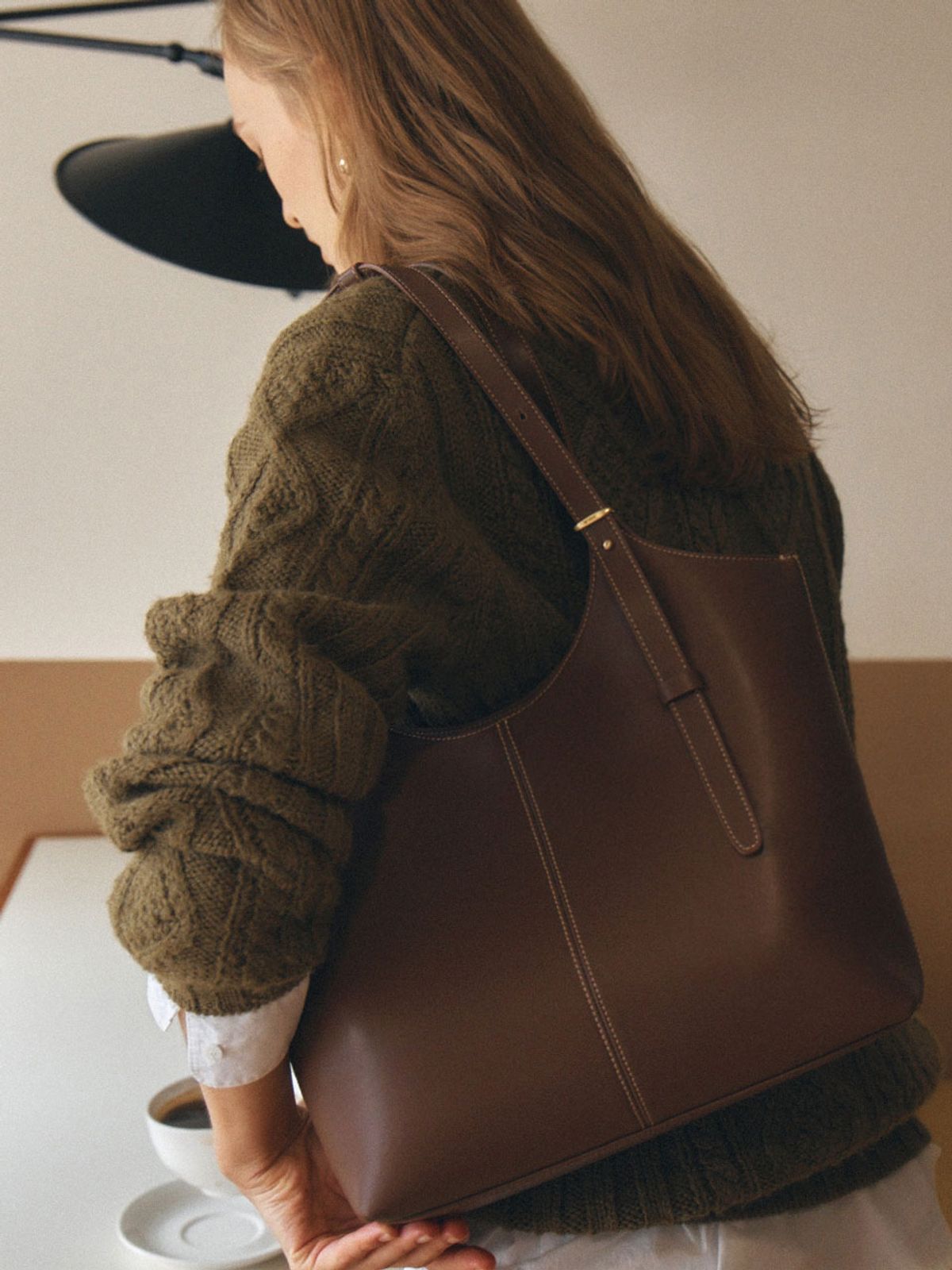 드메리엘(DEMERIEL) 90 Veneta Bag Medium Wood Brown