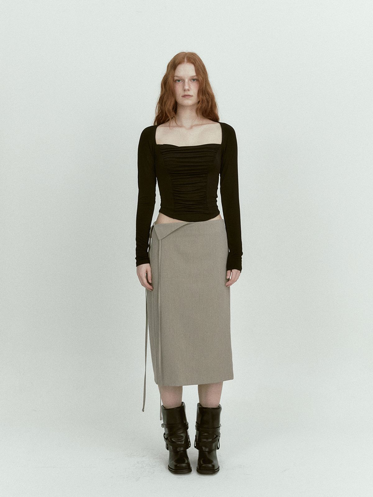 아수라(ASURA) WIDE SQUARE SHIRRING T (BLACK)