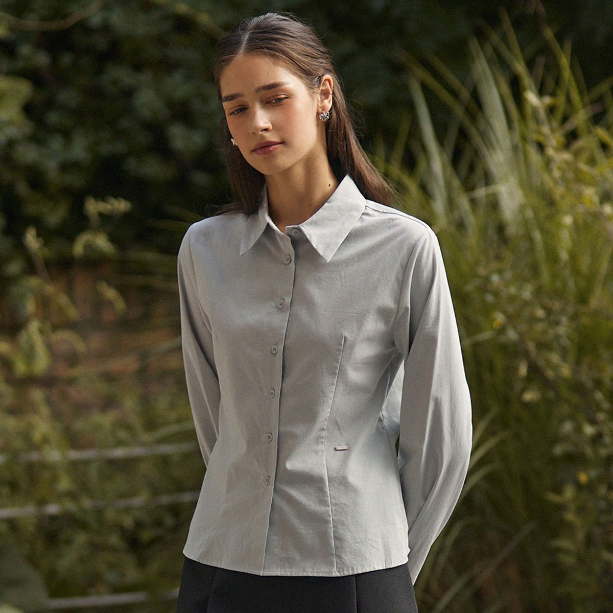 어다울(ADAUL) Slim fit semi crop shirts - bluegrey