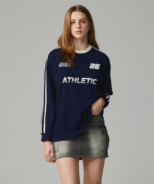 스포티 라인 배색 긴팔티 네이비