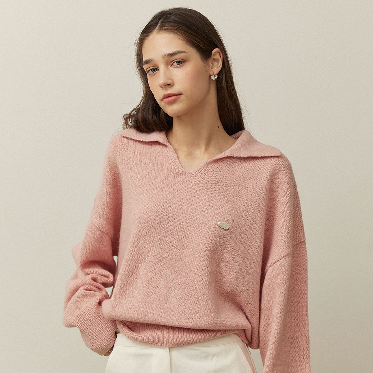 어다울(ADAUL) Deep v neck loose fit knit - vintage pink