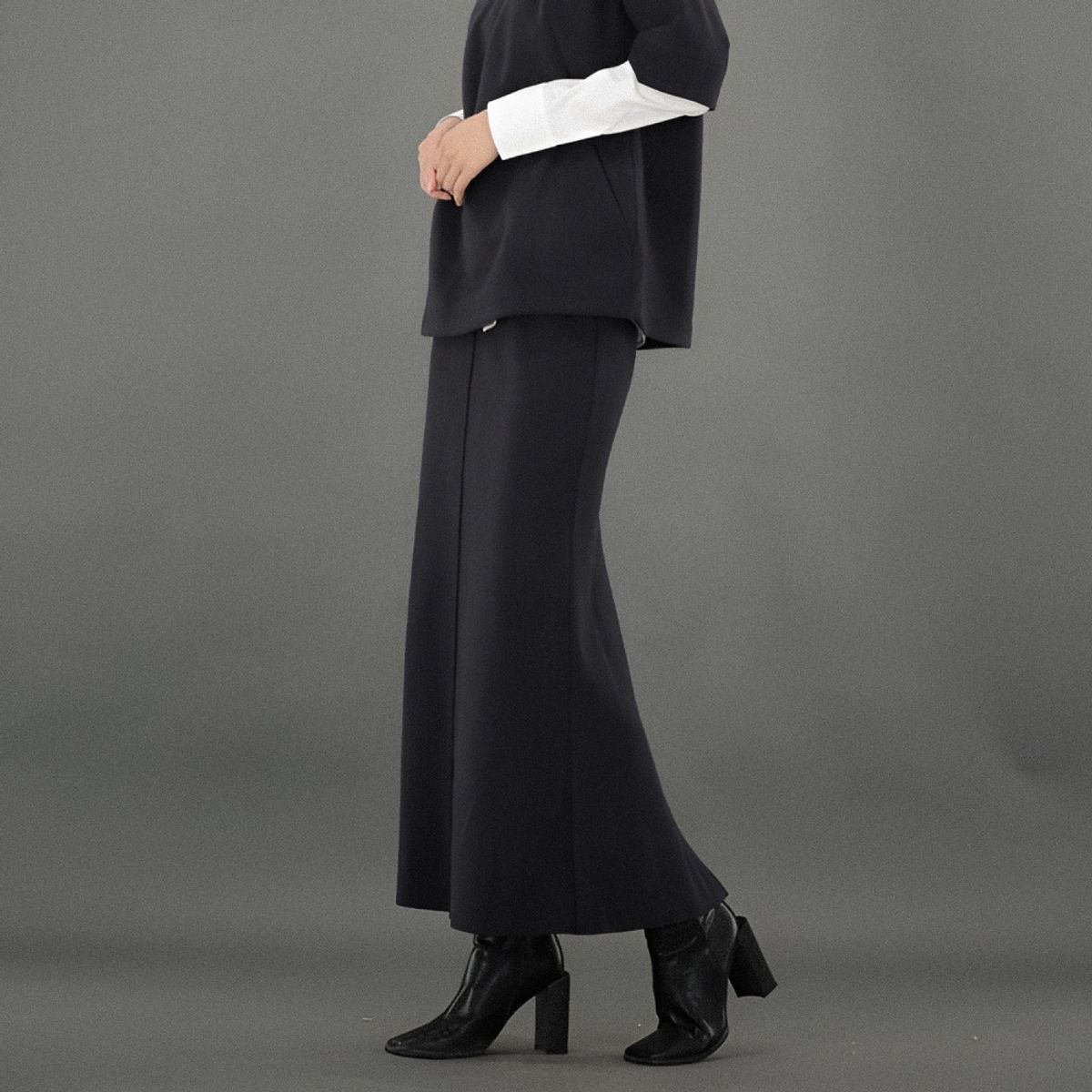 아쿠드(ACUD) Back Slit Bending Long Skirt _Black