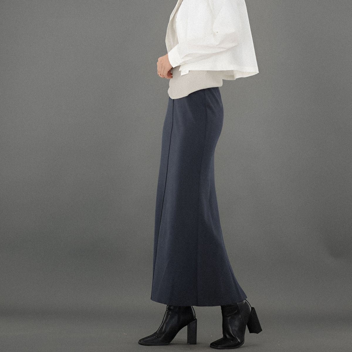 아쿠드(ACUD) Back Slit Bending Long Skirt _Navy