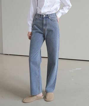 STRAIGHT DENIM PANTS / BLUE