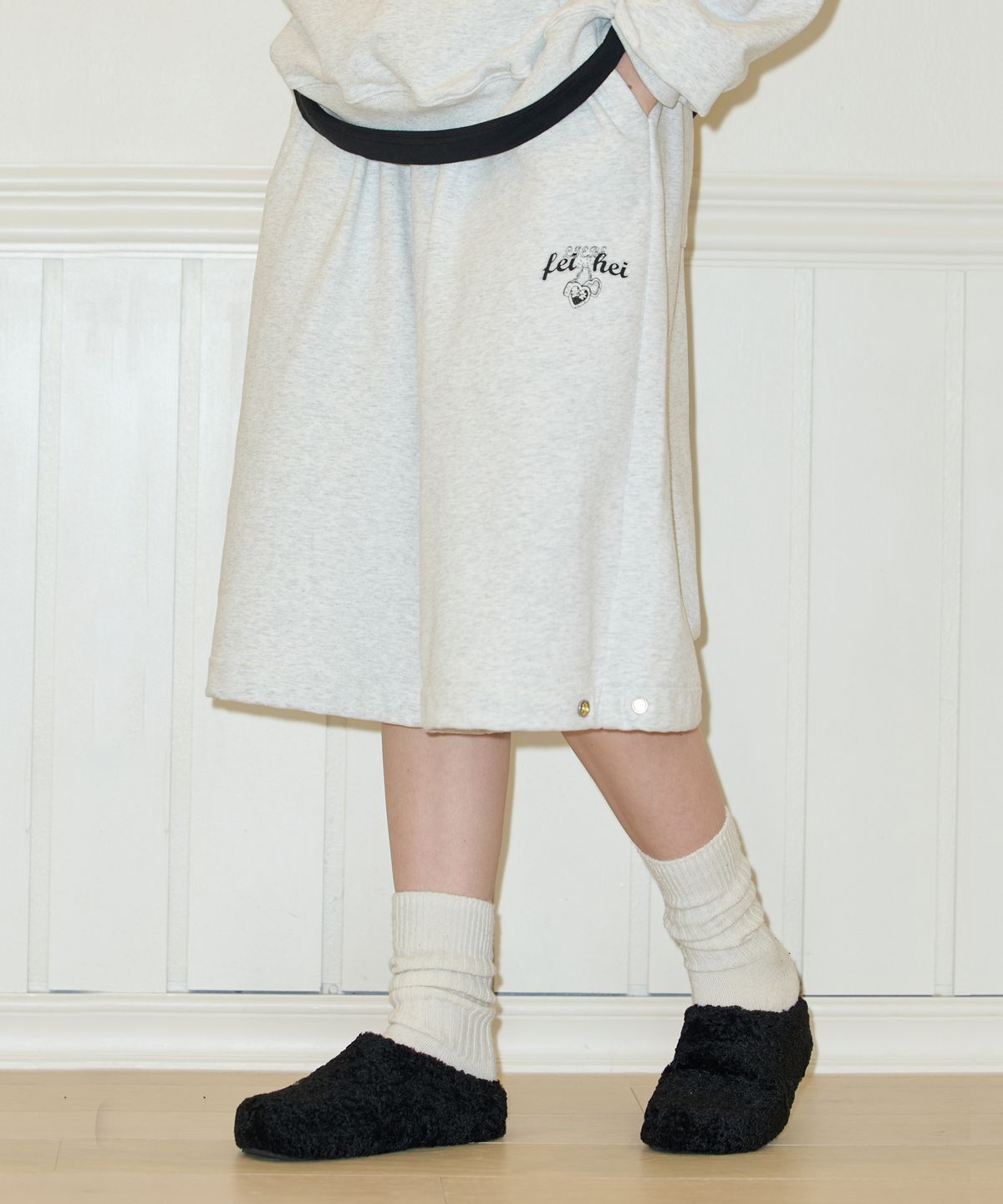 페이헤이(FEIHEI) LOVE’S HANDCUFFS BERMUDA SWEAT PANTS L/GREY