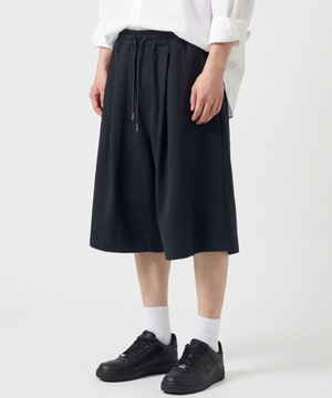 8부 멀티턱 버뮤다 슬랙스 블랙