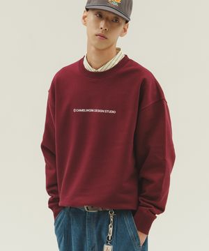 카멜 스튜디오 로고 스웨트셔츠(버건디)