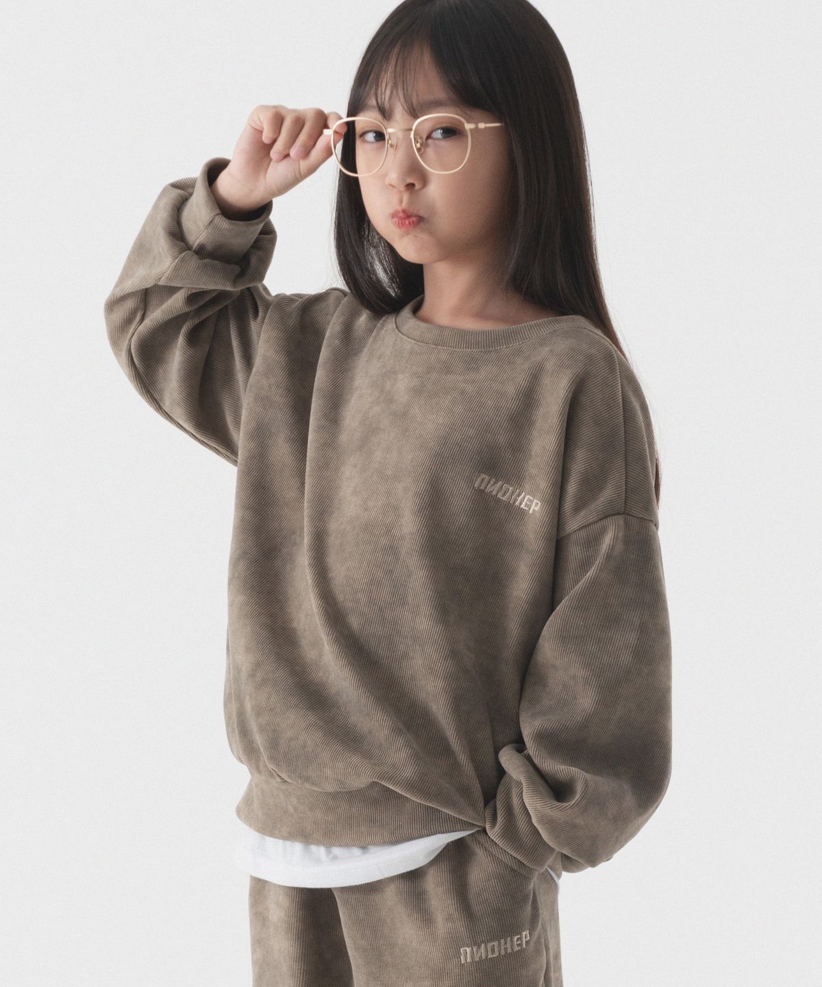 피아네르 키즈(PIANER KIDS) 타이다이 오버핏 로고 맨투맨 (브라운)