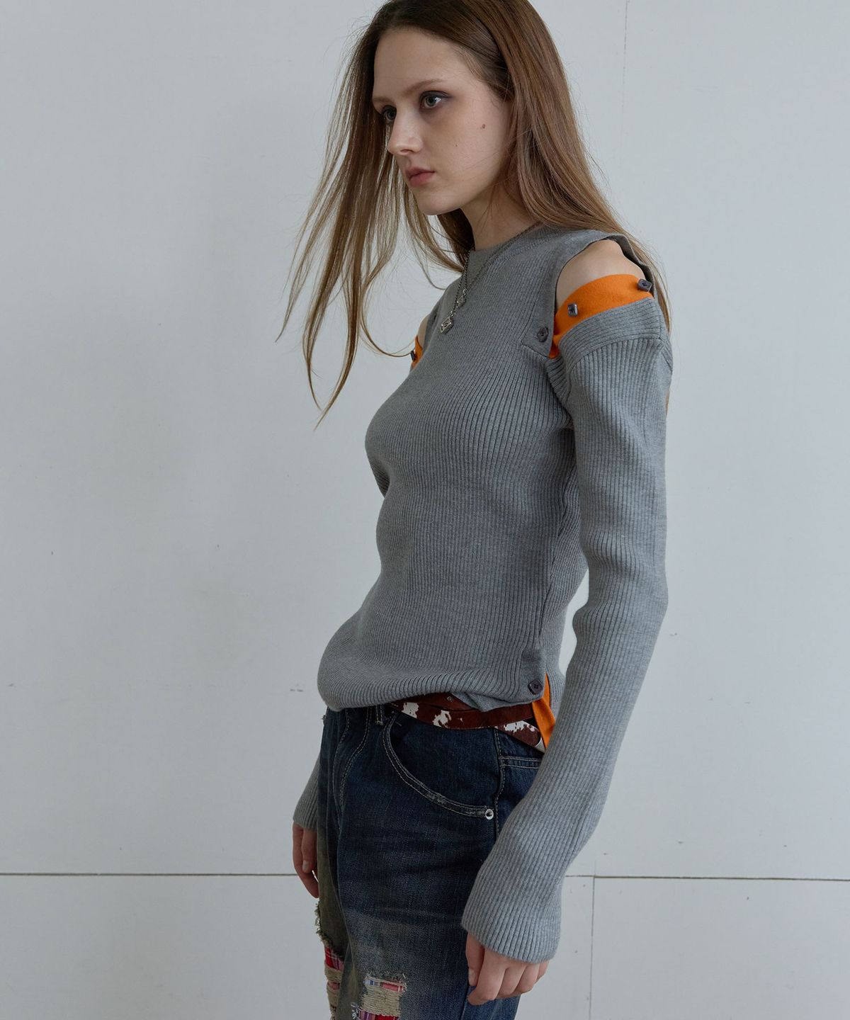 헤레틱(HERETIC) BUTTON CUT-OFF KNIT / grey