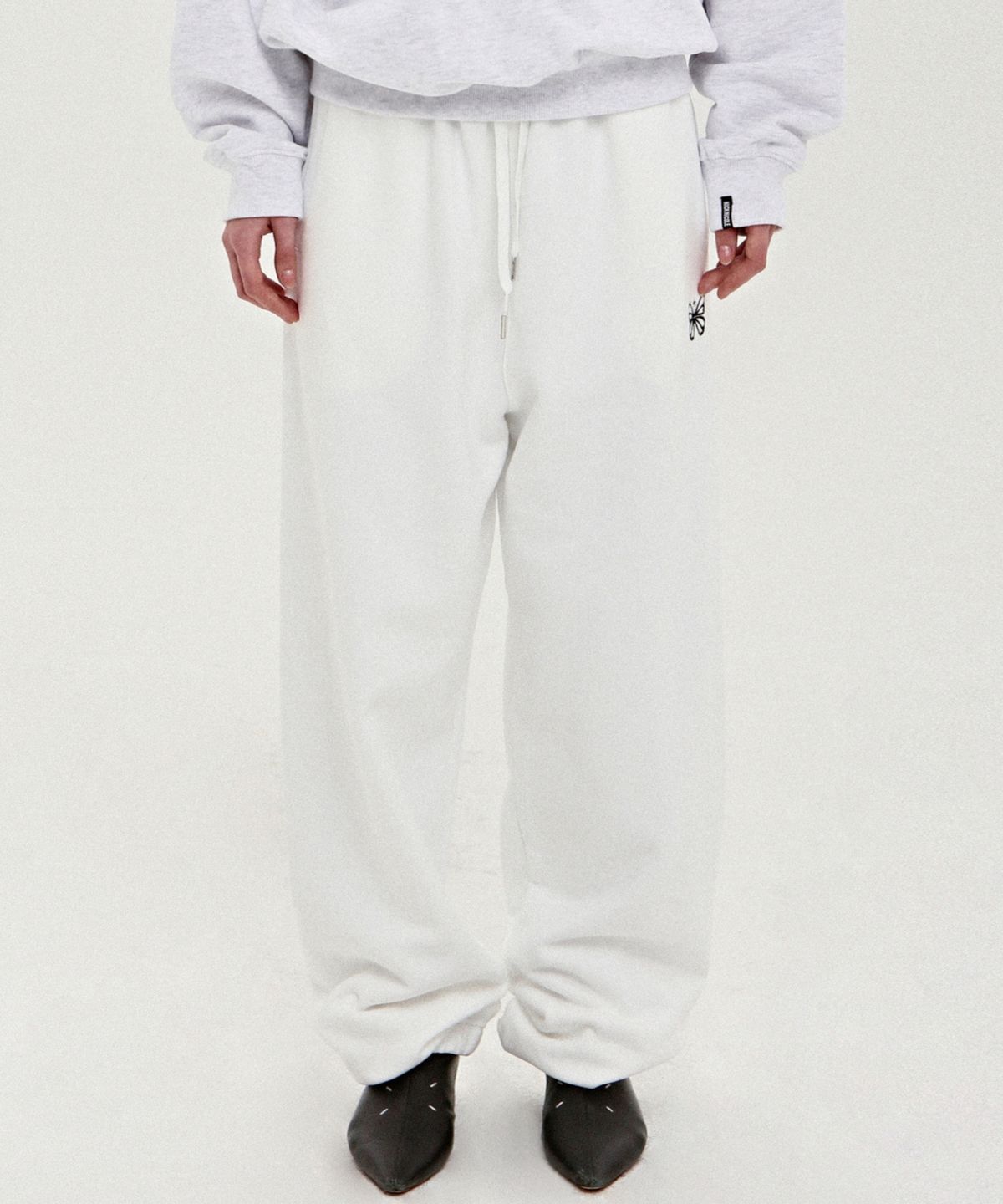 닉앤니콜(NICK&NICOLE) BUTTERFLY WIDE QUALITY PANTS_IVORY