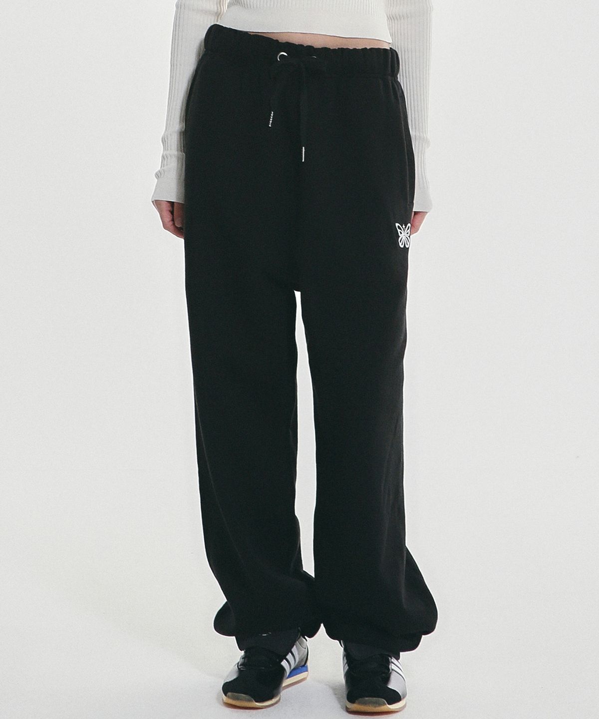 닉앤니콜(NICK&NICOLE) BUTTERFLY WIDE QUALITY PANTS_BLACK