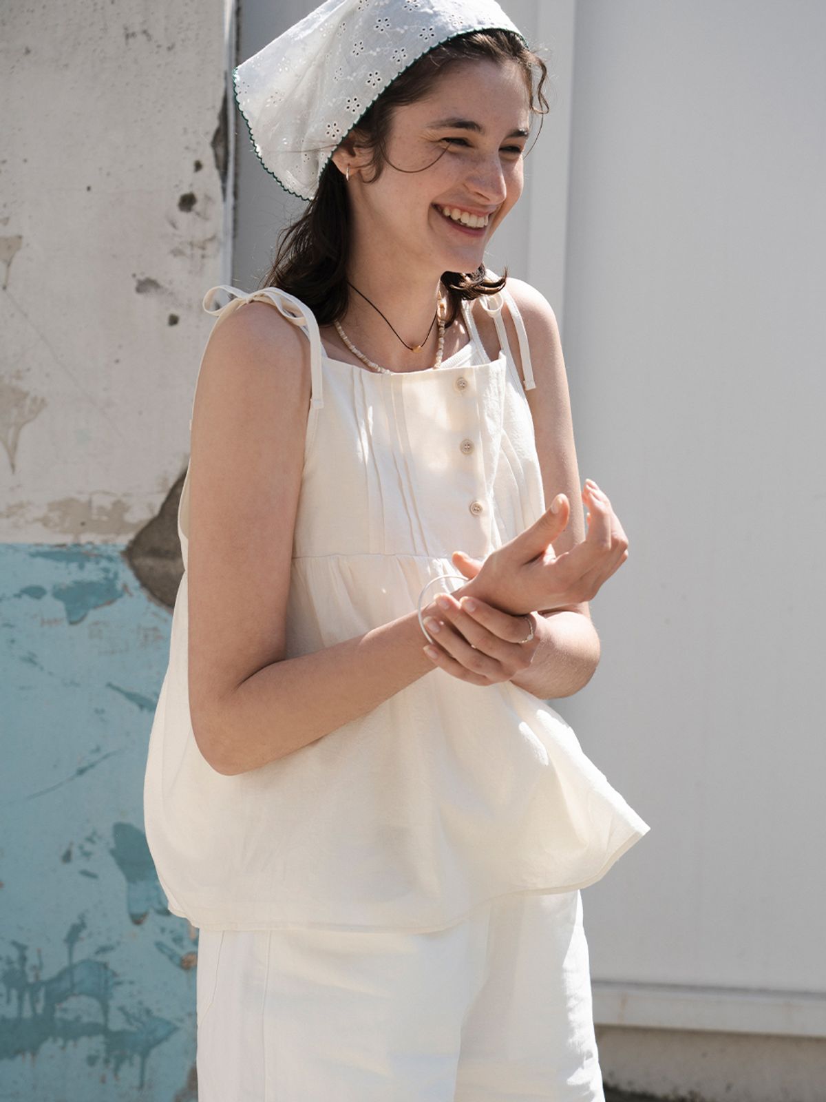 더미튼(THEMITTEN) [12th] Cottage strap blouse (natural)